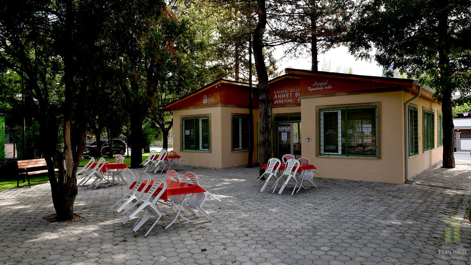 Ahmet Bilek Deneyimli Kafe