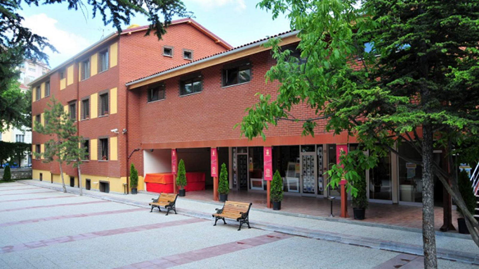 Özdilek Sanat Merkezi