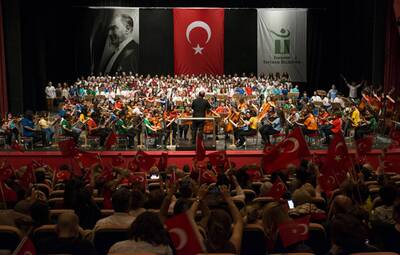 SENFONİ ORKESTRASI'NDAN 23 NİSAN KONSERİ