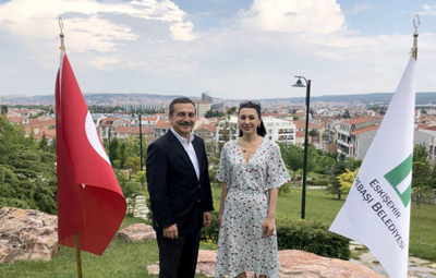 BAŞKAN ATAÇ GAZETECİ ALPHAN İLE BULUŞTU