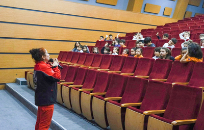 TEPEBAŞI ARAMA KURTARMA EKİBİ'NDEN DEPREM HAFTASI'NDA FARKINDALIK EĞİTİMLERİ