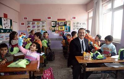GELECEĞE GÜVENLE BAKAN ÇOCUKLAR