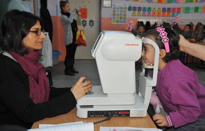 OKULLARDA GÖZ TARAMASI DEVAM EDİYOR