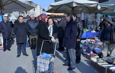 BAŞKAN ATAÇ TUNALI PAZARINI GEZDİ