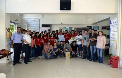 GENÇLİK MERKEZİNDE ROBOTLAR YARIŞTI