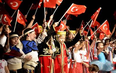 MİNİKLERİN 23 NİSAN SEVİNCİ TÜM TEPEBAŞI NDA