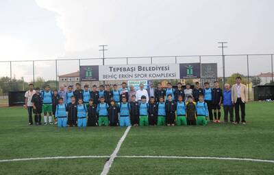 BAŞKAN ATAÇ GENÇ SPORCULARA BAŞARILAR DİLEDİ