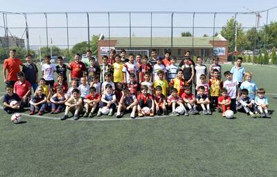 YAZ OKULLARINDA SPOR VE SANAT BİR ARADA