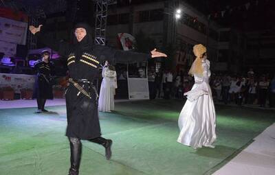 SEMPOZYUMDA KAFKAS RÜZGARI ESTİ