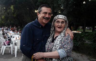 TEPEBAŞI'NDA RAMAZAN BEREKETİ ŞEKER MAHALLESİ'NDE YAŞANDI