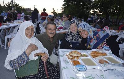 ZİNCİRLİKUYU İFTAR YEMEĞİNDE BİR ARAYA GELDİ