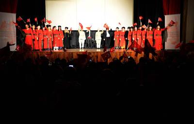 ANNELERDEN CUMHURİYET BAYRAMI GÖSTERİSİ