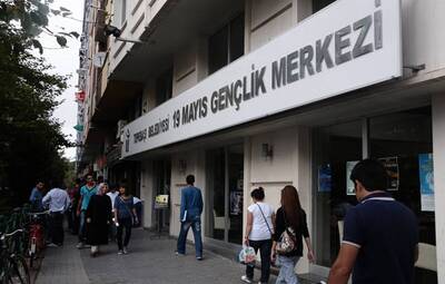 3 GÖNÜLLÜ GENÇ SIRBİSTAN'DA