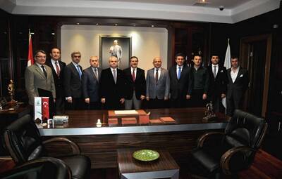 TİCARET ODASI'NA KIZILİNLER SUNUMU