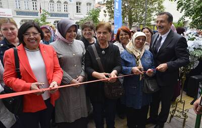17. GELENEKSEL BELDE EVLERİ YIL SONU SERGİSİ AÇILDI