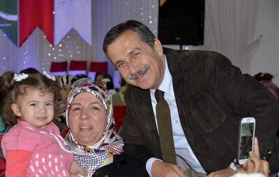 "İLKELERLE HAREKET EDER, HİZMETE SİYASET KARIŞTIRMAYIZ"