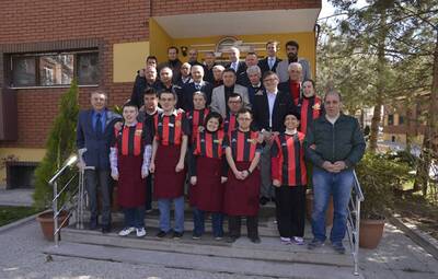 DOWN SENDROMLU ÇOCUKLARA EFSANE ES ES FORMASI