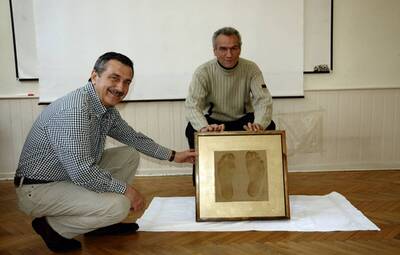 ATAÇ'IN, ÖLÜM YILDÖNÜMÜNDE METİN KURT AÇIKLAMASI