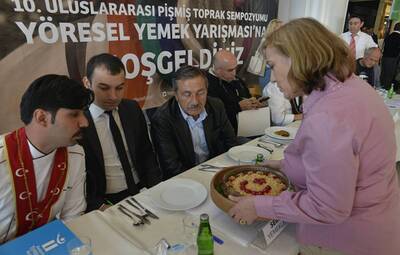 PİŞMİŞ TOPRAK'TA YÖRESEL LEZZETLER YARIŞTI