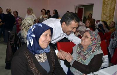 BİNLERCE KADIN, KADINLAR GÜNÜNÜ TEPEBAŞI'NDA KUTLADI