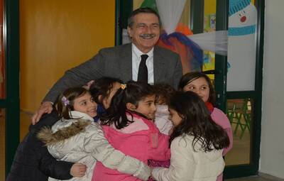 BAŞKAN ATAÇ ÖZEL ÇAĞDAŞ OKULLARINI ZİYARET ETTİ