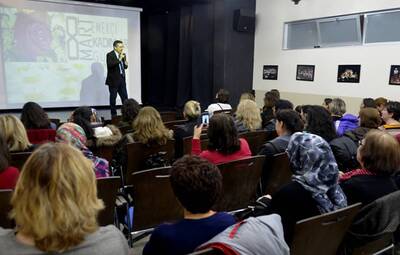 BATIKENT BELDEEVİ'NDE KADIN PORTRELERİ   