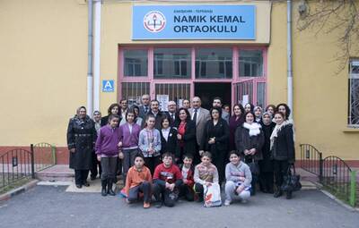 BAŞKAN ATAÇ, NAMIK KEMAL ORTAOKULU'NU ZİYARET ETTİ