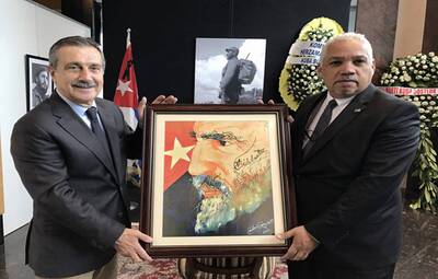 BAŞKAN ATAÇ'TAN BÜYÜKELÇİLİĞE TAZİYE ZİYARETİ