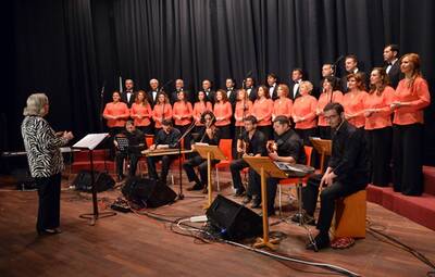 ANNELER GÜNÜ İÇİN UNUTULMAZ ŞARKILAR