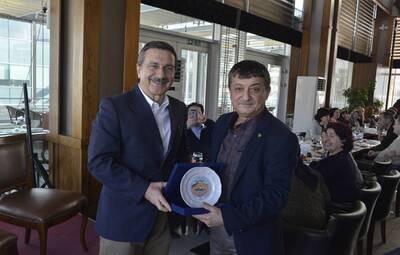 YENİ ANAYASAYI ANLATTILAR