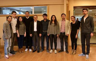 BAŞKAN ATAÇ, ATATÜRKÇÜ GENÇLERLE BİR ARADA
