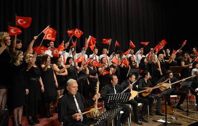 TEPEBAŞI'NDA "CUMHURİYET KONSERİ"