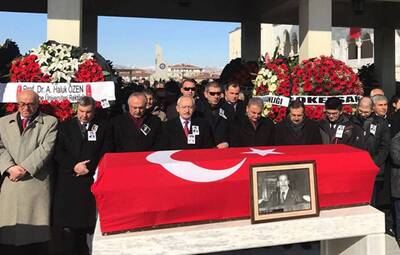 ATAÇ ESKİ SENATÖR ÖZTÜRK'ÜN CENAZESİNE KATILDI