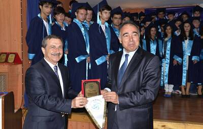 ATAÇ ÖĞRENCİLERİN MEZUNİYET SEVİNCİNE ORTAK OLDU