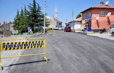 ÇUKURHİSAR ASFALTLANIYOR