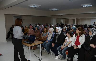 BELDEEVİNDE KADINLARA STRES KONULU EĞİTİM VERİLDİ