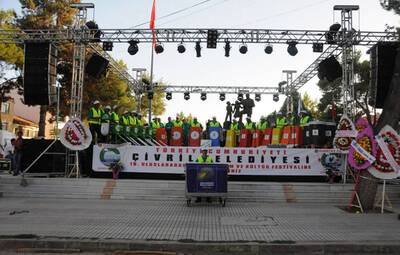 EKO SHOW 19. ELMA FESTİVALİNE RENK KATTI