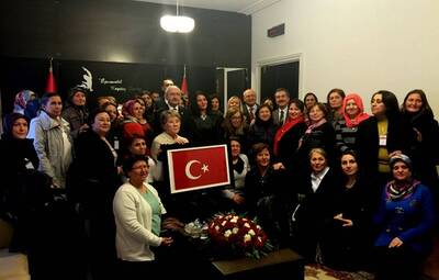 KILIÇDAROĞLU İKTİDAR FORMÜLÜNÜ TEPEBAŞILI KADINLARA ANLATTI