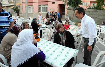 ZAFER VE KUMLUBEL'DE TEPEBAŞI İFTARI