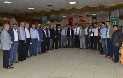 BAŞKAN ATAÇ SİVRİHİSARLILARLA İFTARDA BİR ARAYA GELDİ