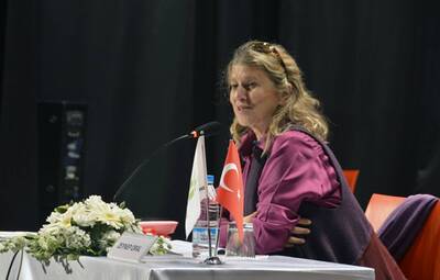 GAZETECİ ZEYNEP ORAL ESKİŞEHİR'E HAYRAN KALDI
