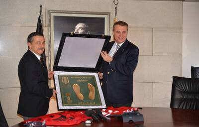 ALİ İHSAN KARAYİĞİT ALTIN AYAKLAR İLE ÖLÜMSÜZLEŞTİ  