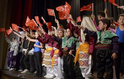 ÇOCUKLAR 23 NİSAN'I TEPEBAŞI'NDA KUTLADI