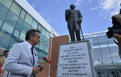 BİZLER YAŞADIKÇA ATATÜRK VAR OLACAK