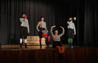 GENÇ TİYATROCULARDAN GOGOL'UN ESERİ