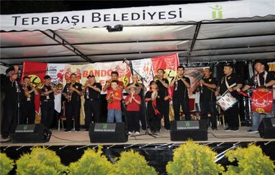 BANDOESES VE SAİM GÜNAL ESKİŞEHİR’İ COŞTURDU