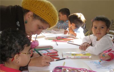 ÇOCUKLARA YÖNELİK SANAT EĞİTİMLERİ DEVAM EDİYOR