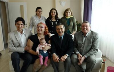BAŞKAN ATAÇ’TAN YENİ DOĞAN BEBEKLERE VE AİLELERİNE ZİYARET