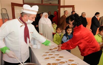 TEPEBAŞI BELEDİYESİ AŞURE GÜNÜ DÜZENLEDİ