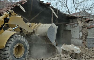 METRUK BİNALAR YIKILIYOR